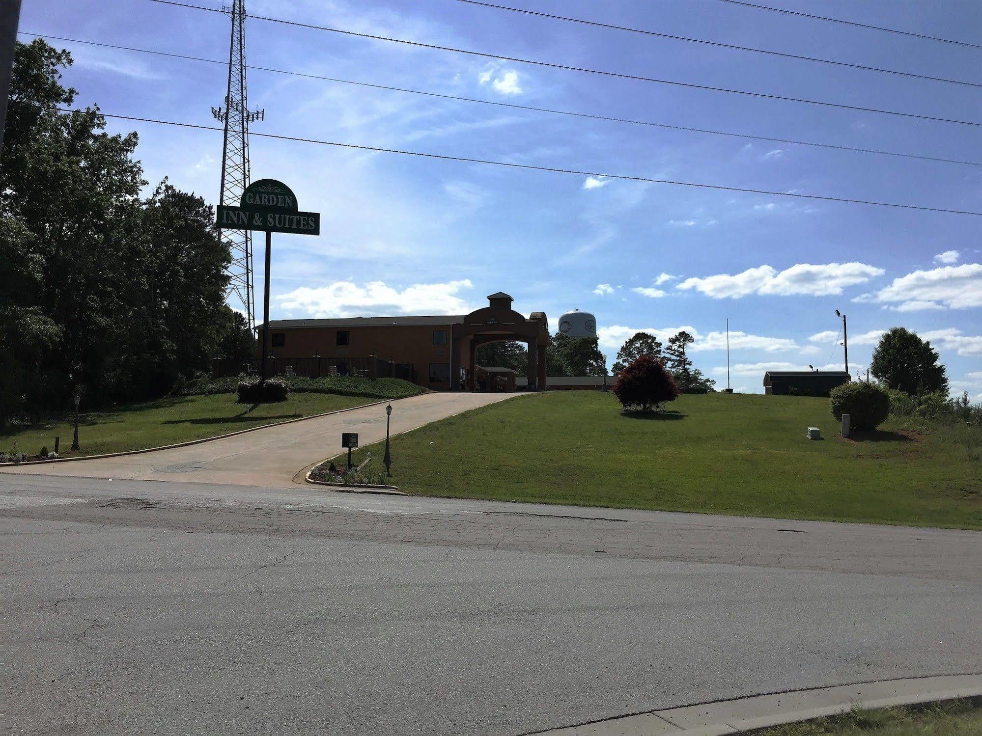 Garden Inn & Suites Hogansville Buitenkant foto